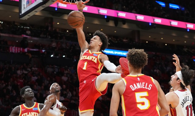 开云平台-约翰逊29+11+11雅克21+8 老鹰客场轻取热火