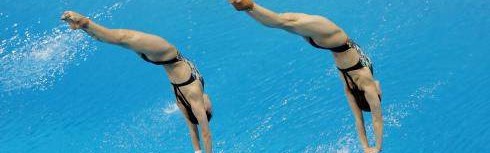 25日看点：跳水举重冲击冠军 郎门女将初试身手